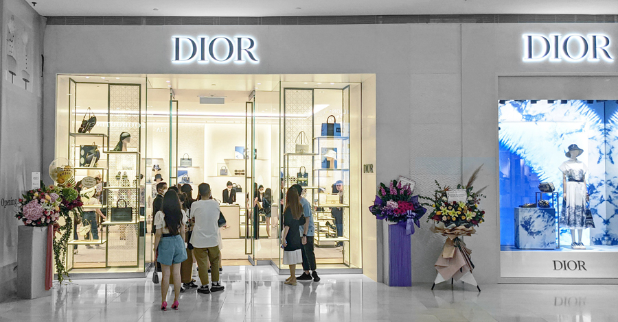 Pavilion dior sales